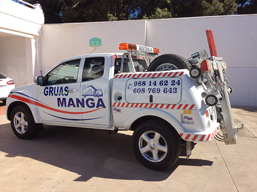 Grúas La Manga S.L. camioneta de asistencia en carretera 1